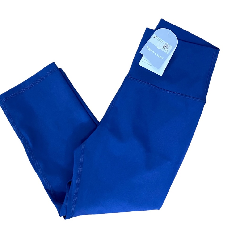 Eterny Laveri NWT blue wide waistband  workout capri